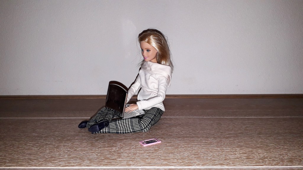 Lathyrus wacht op haar nieuwe bureau